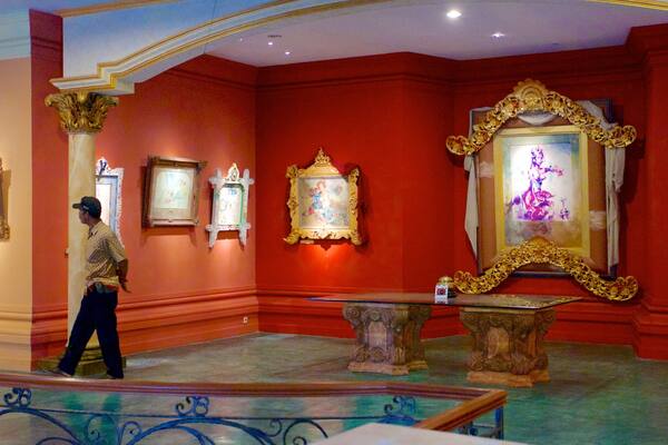 The Blanco Renaissance Museum welches beinhaltet Kunst und Innenansichten