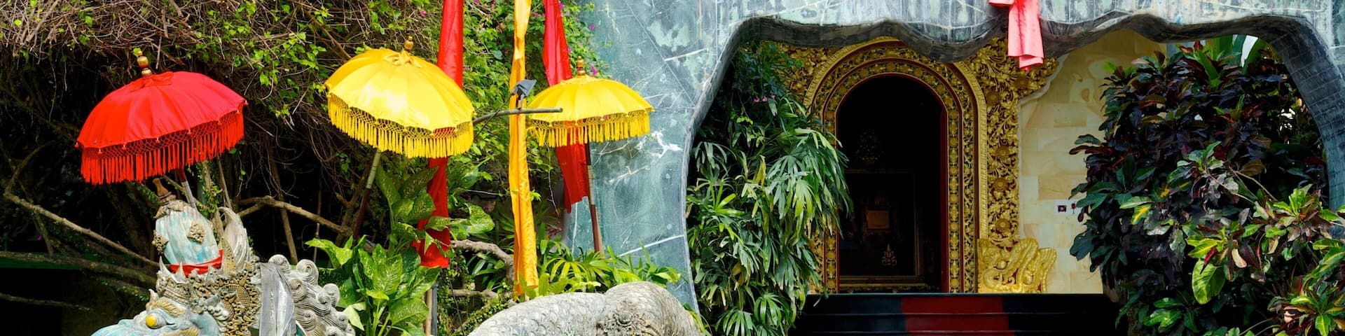 Museo Antonio Blanco mostrando una estatua o escultura