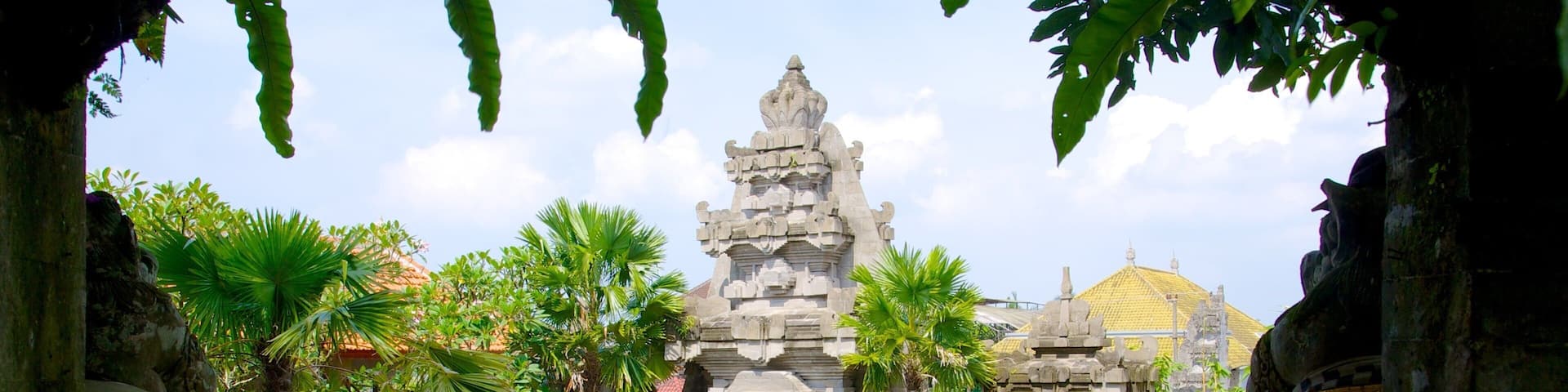 Museum Puri Lukisan which includes a temple or place of worship