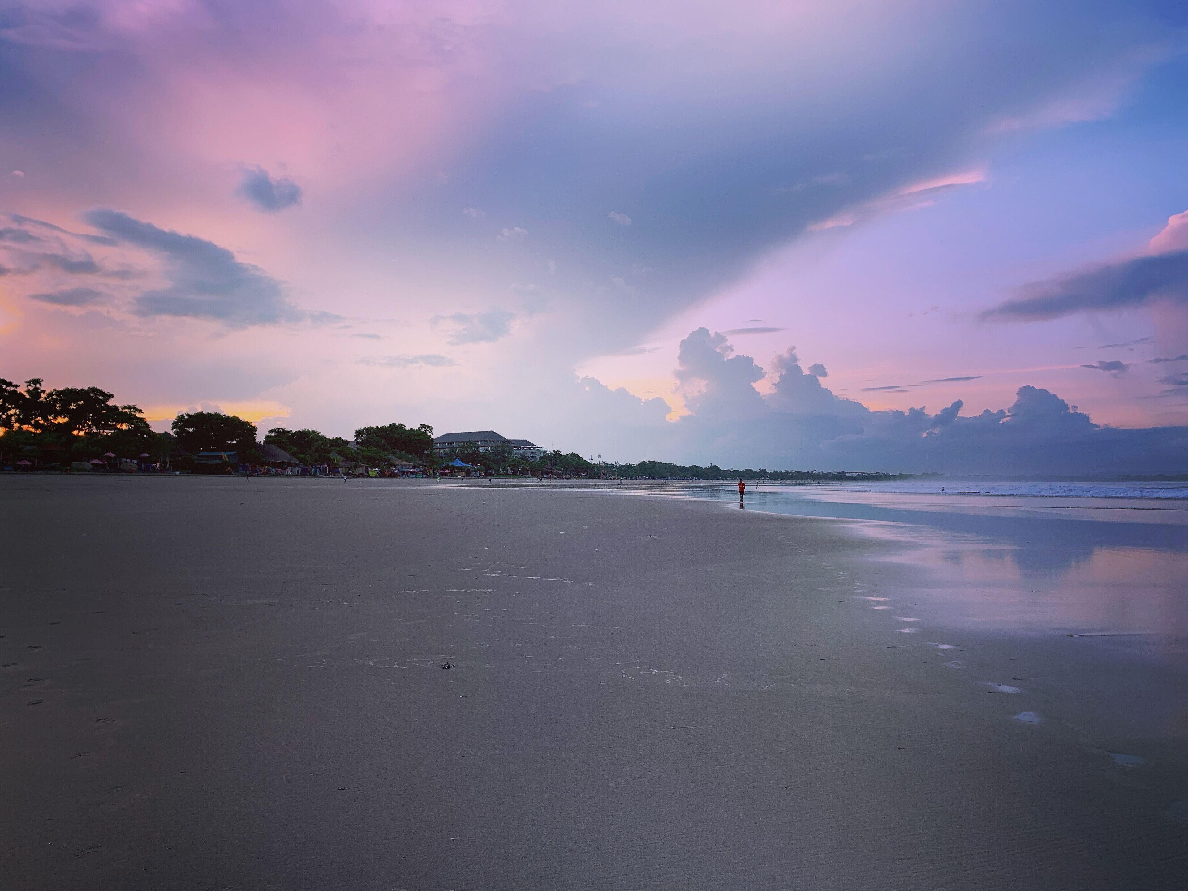 Looking towards Kuta, perhaps Bali’s busiest tourist destination. Love it or hate it, an early morning snap has it looking pretty nice.