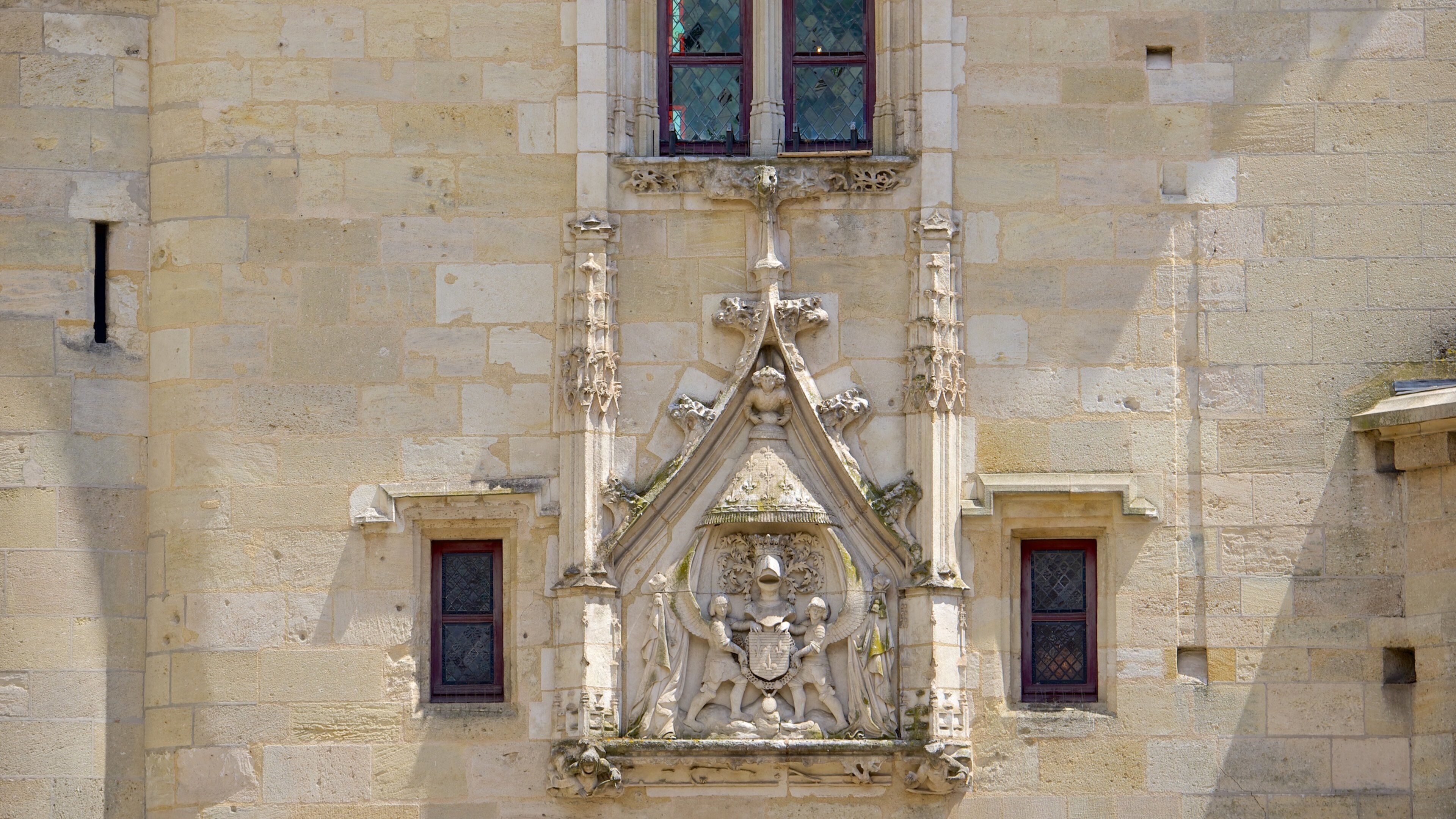 Bordeaux fasiliteter samt historisk arkitektur