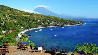 Coastline in Bali (Tulamben), Shutterstock ID 689114851, Purchase Order: SP-2089, Order Number: SP-2089 Hotels.com Go Guide, Client/Licensee: Hotels.com, Other: Lee Ban Twan