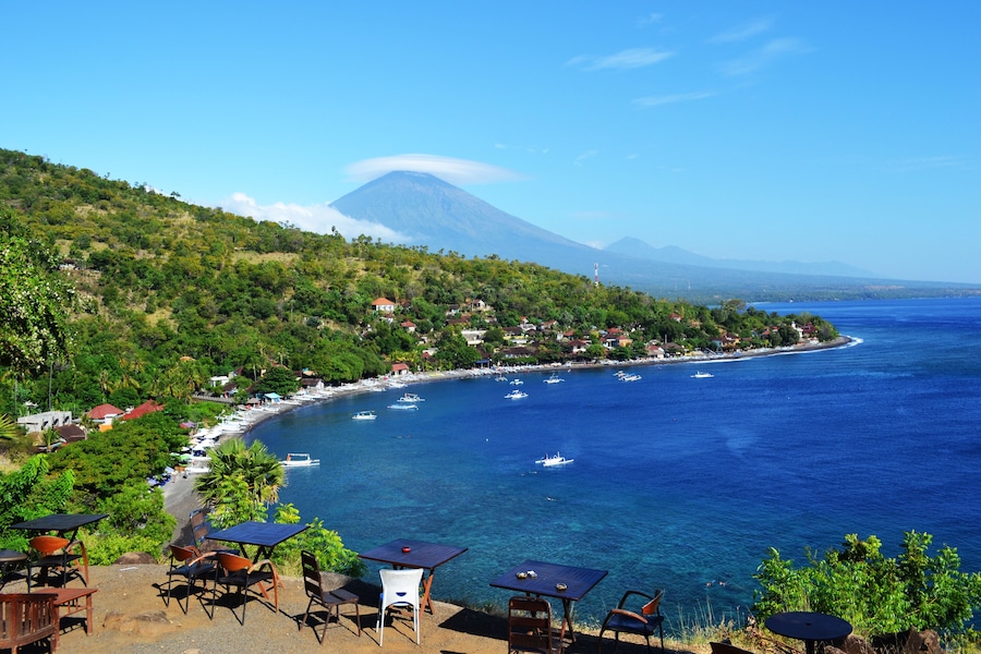 Coastline in Bali (Tulamben), Shutterstock ID 689114851, Purchase Order: SP-2089, Order Number: SP-2089 Hotels.com Go Guide, Client/Licensee: Hotels.com, Other: Lee Ban Twan