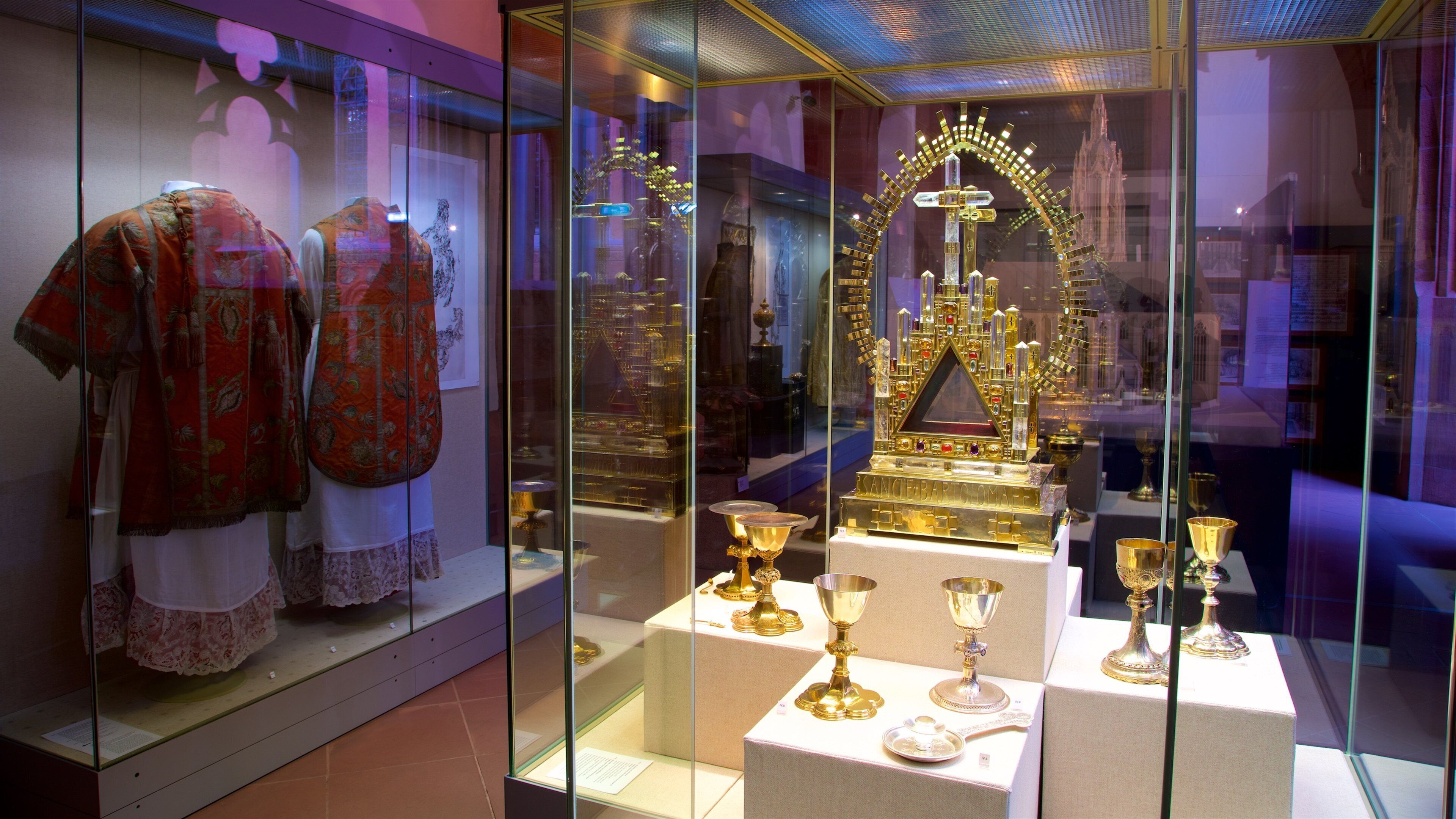 Cathedral Museum 呈现出 傳統元素 和 內部景觀