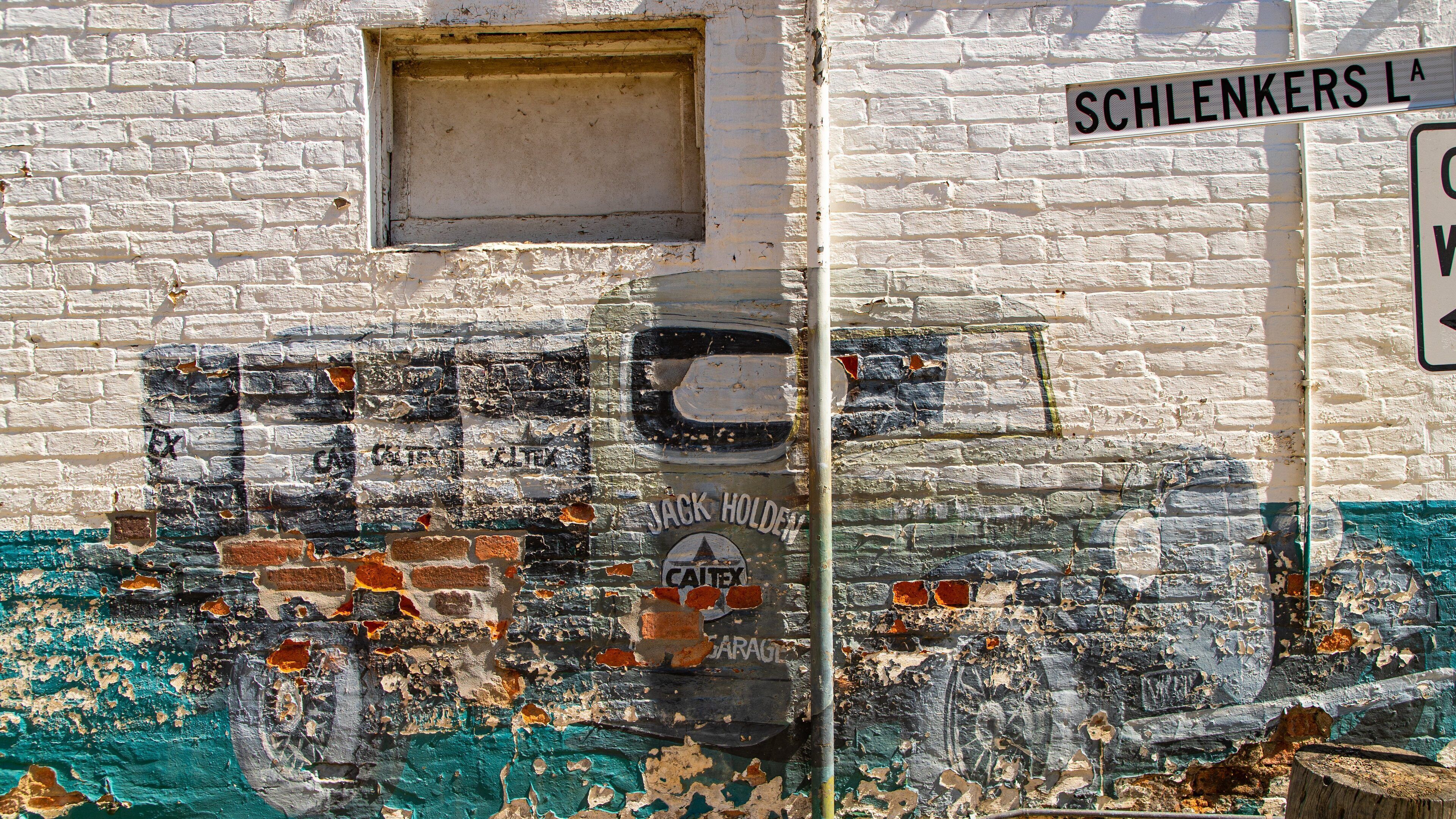 Yackandandah featuring outdoor art