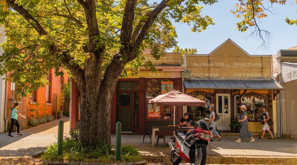 Yackandandah which includes street scenes and a small town or village