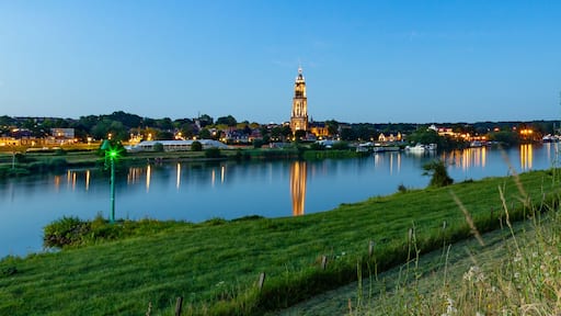 Skyline of the city of Rhenen during the evening with Cunera church and river Nederrrijn in the provence of Utrecht in the Netherlands