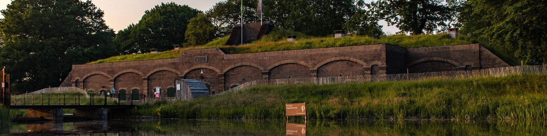 Fort Ruigenhoek was built in 1870 and was part of the Dutch waterline defence system