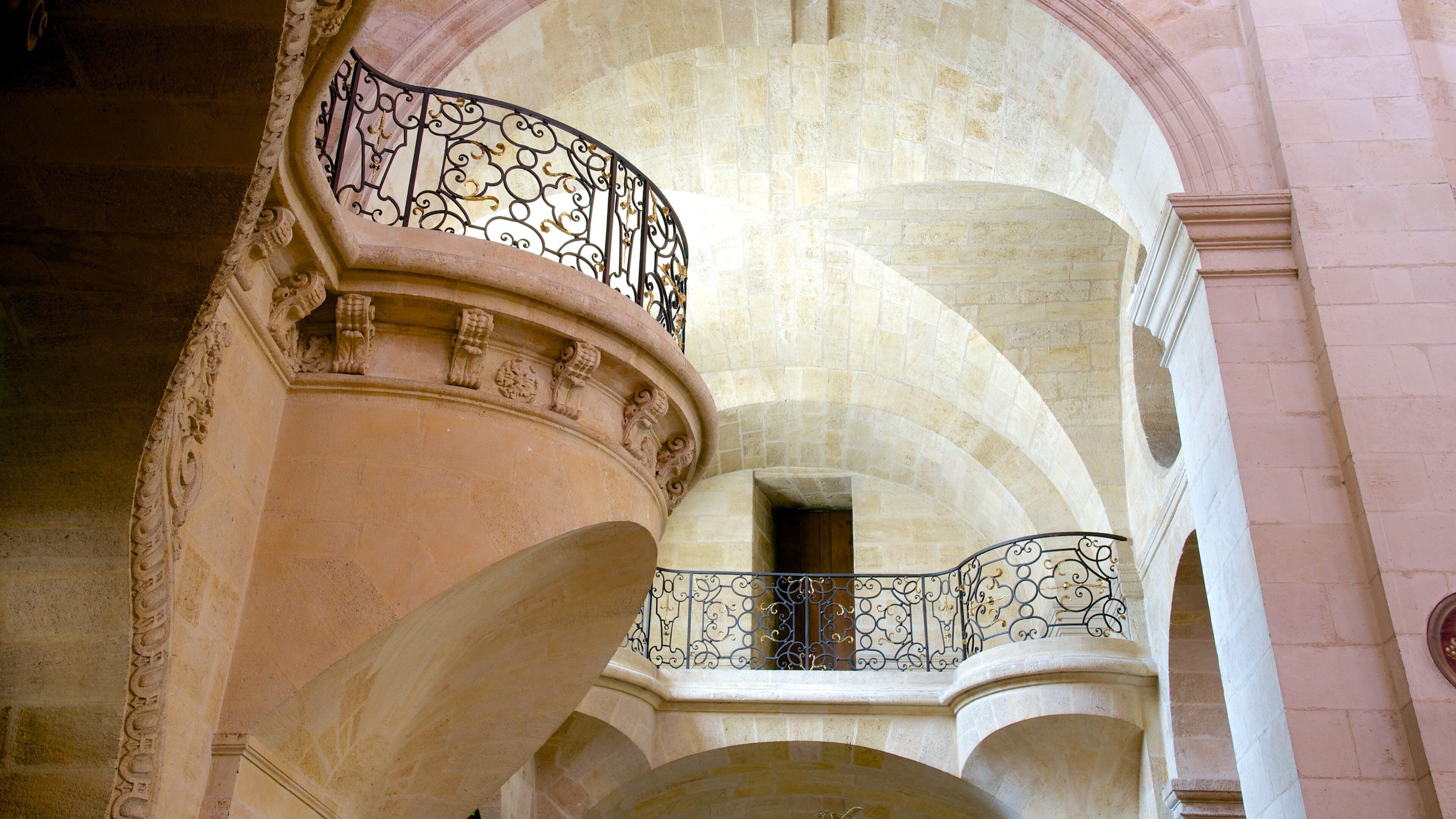 Notre Dame Church showing interior views, heritage architecture and a church or cathedral
