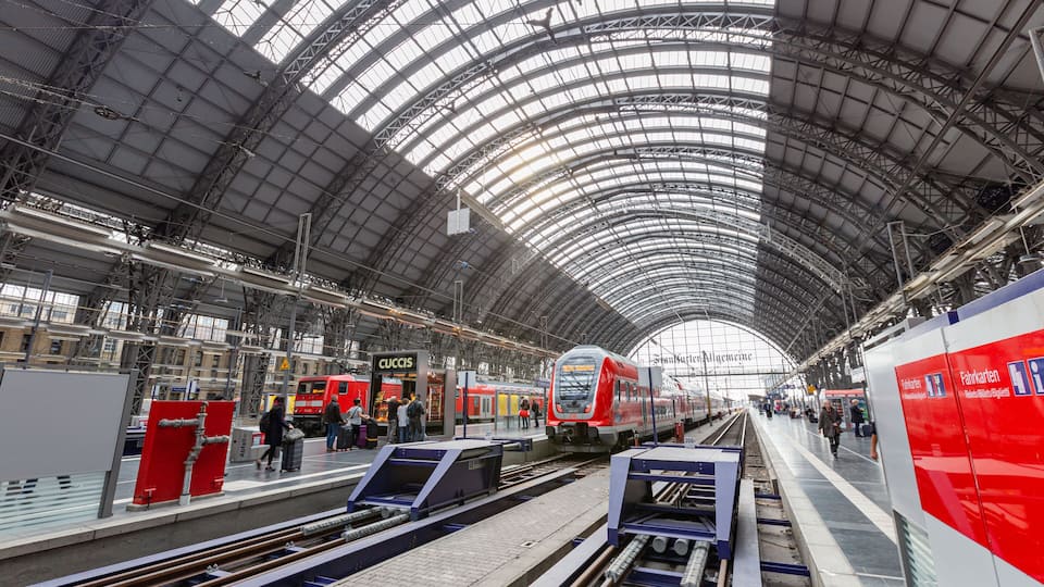 Bahnhofsviertel featuring interior views and railway items