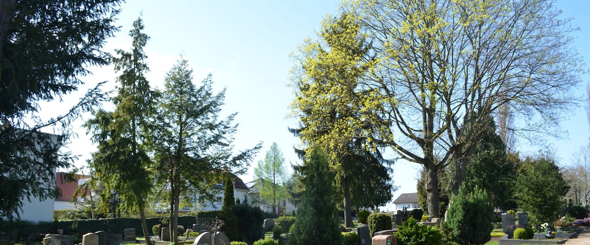 Frankfurt-Bergen, Friedhof
