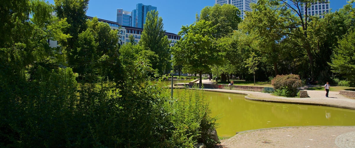 Bockenheim which includes a park and a pond