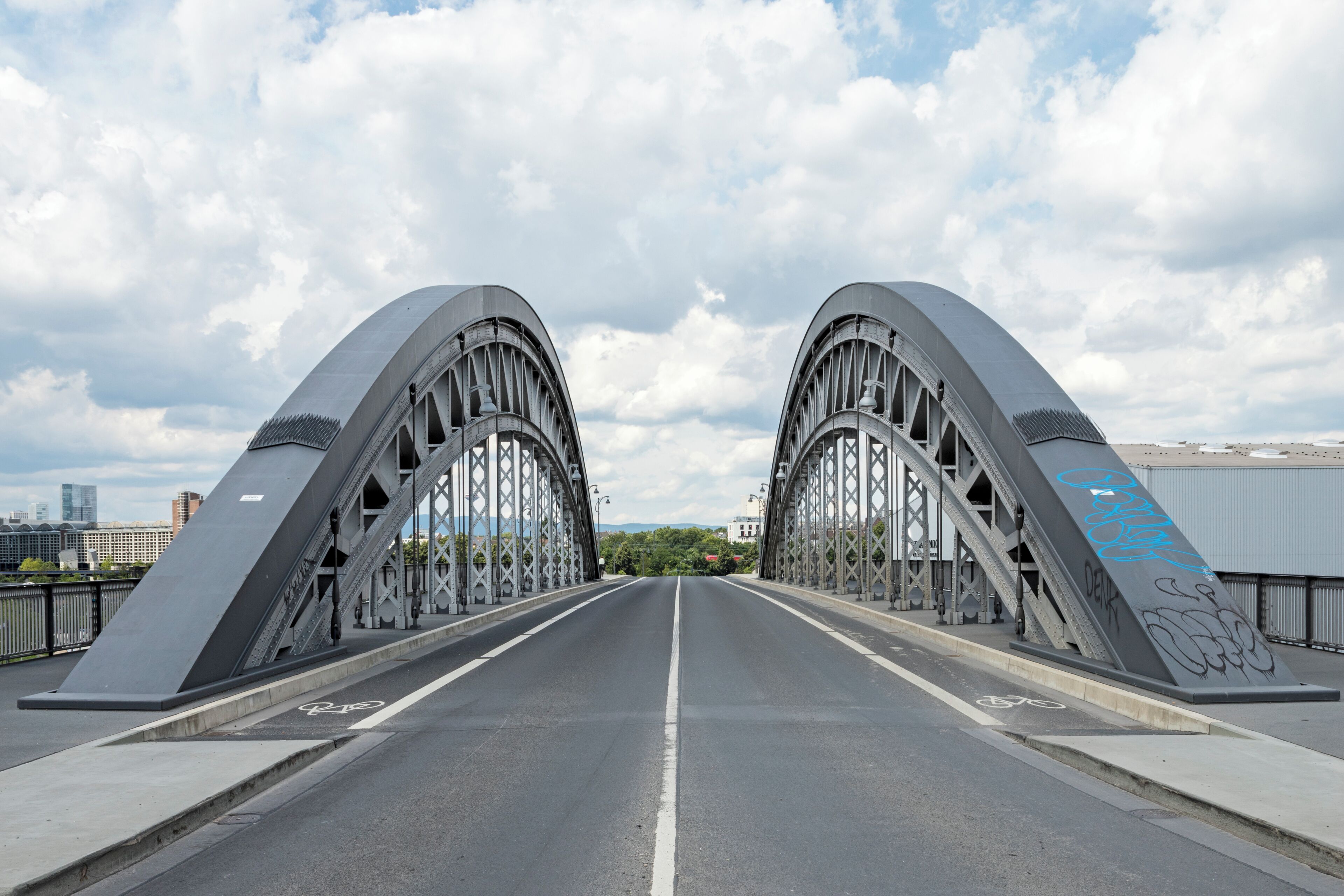 Honsellbrücke, Frankfurt-Ostend