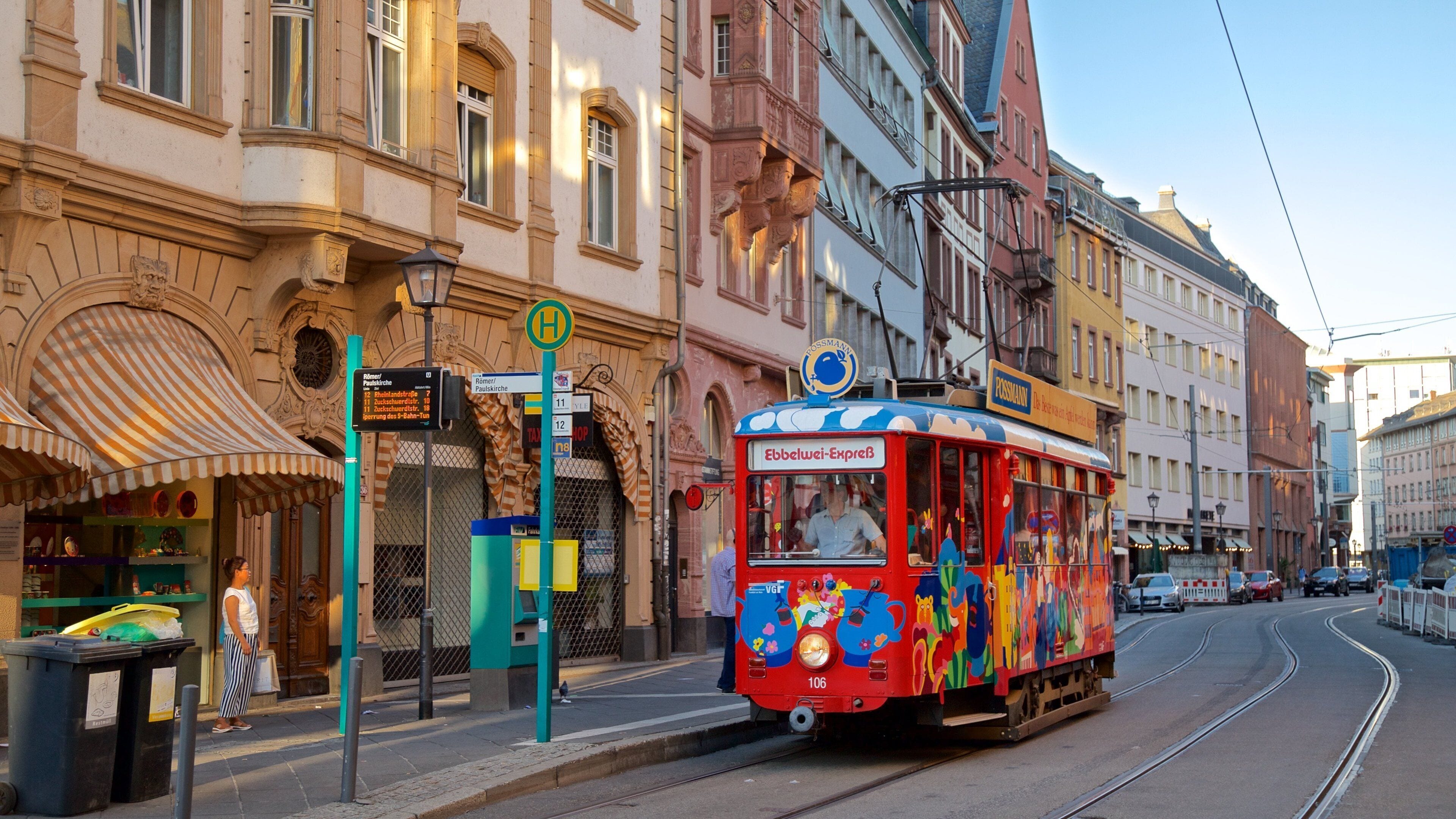 Altstadt showing railway items and a city