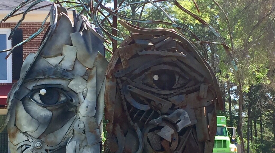 This is actually three separate pieces that come together when you view them from the front.