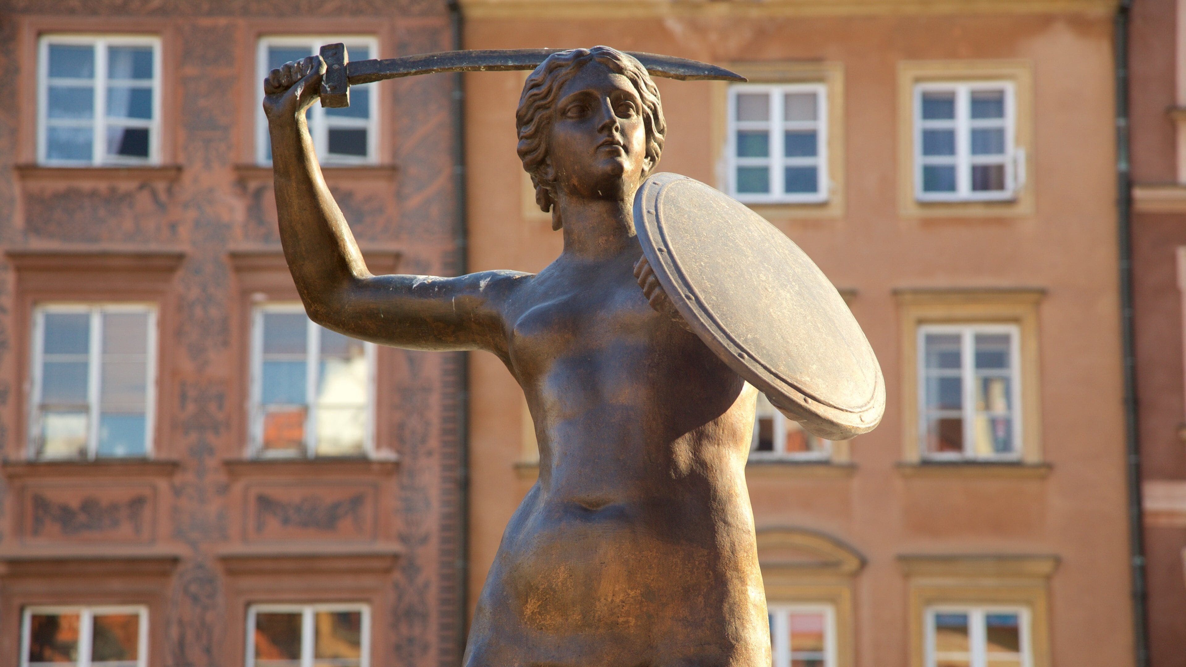 Warsaw Mermaid Statue showing a statue or sculpture
