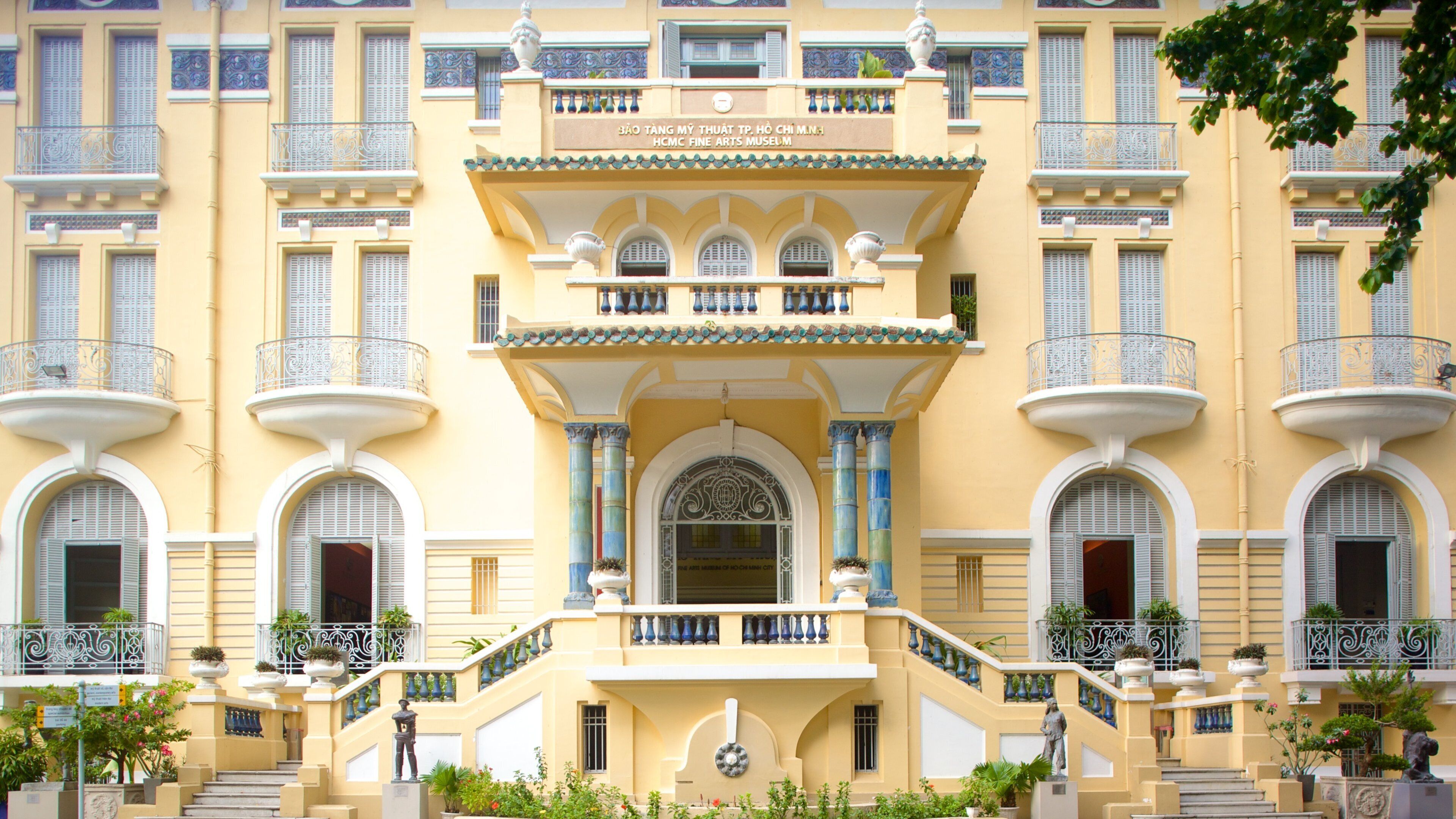 Ho Chi Minh City Museum of Fine Arts showing street scenes