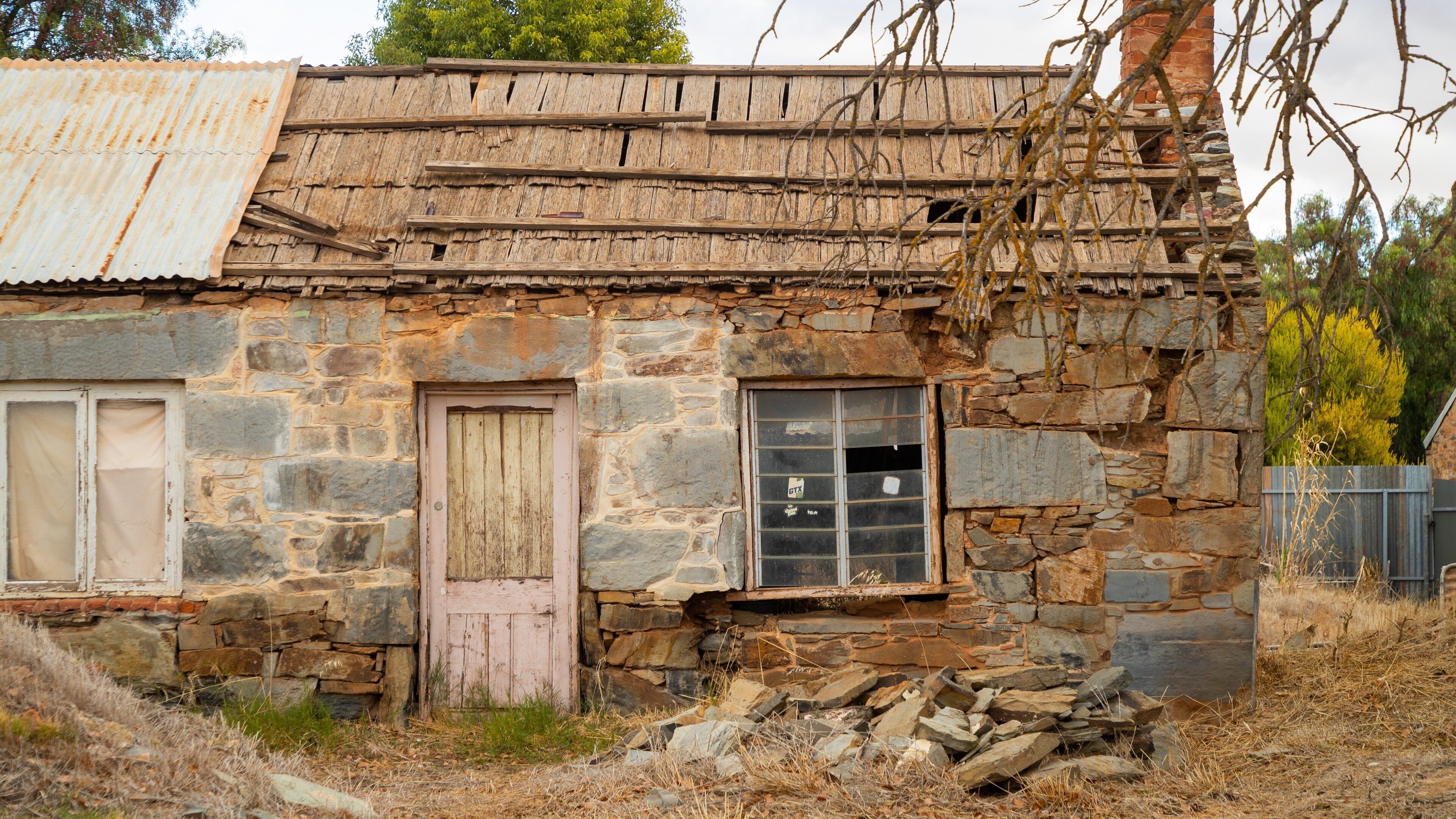 Burra which includes heritage elements and a ruin
