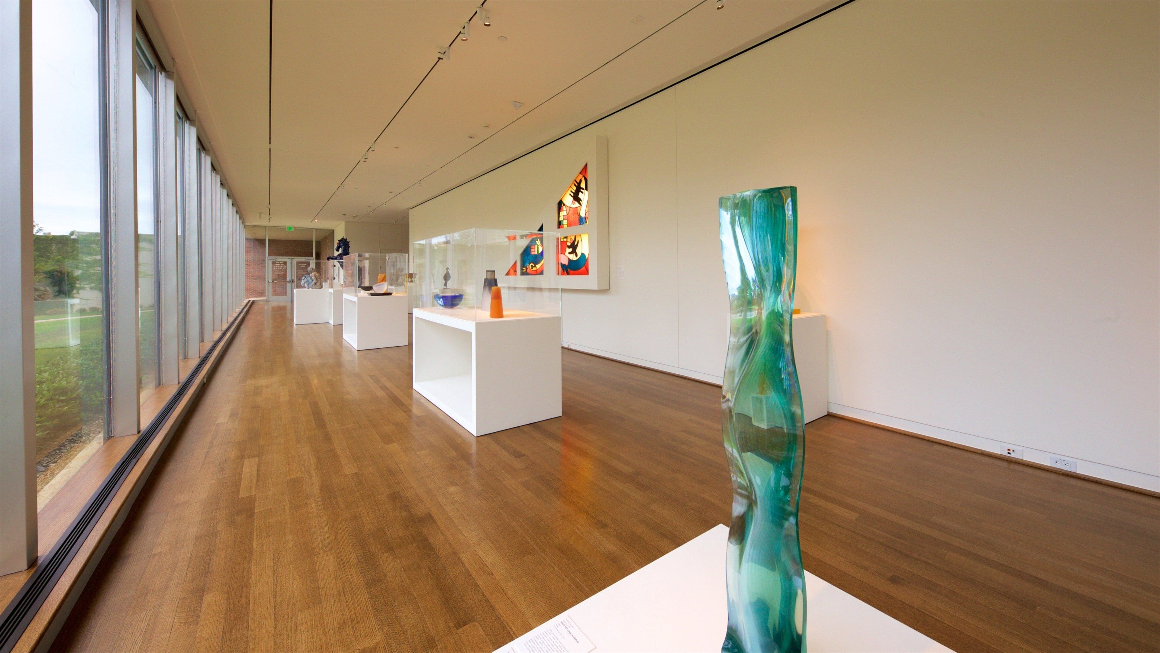 Fred Jones Jr. Museum of Art showing interior views and art