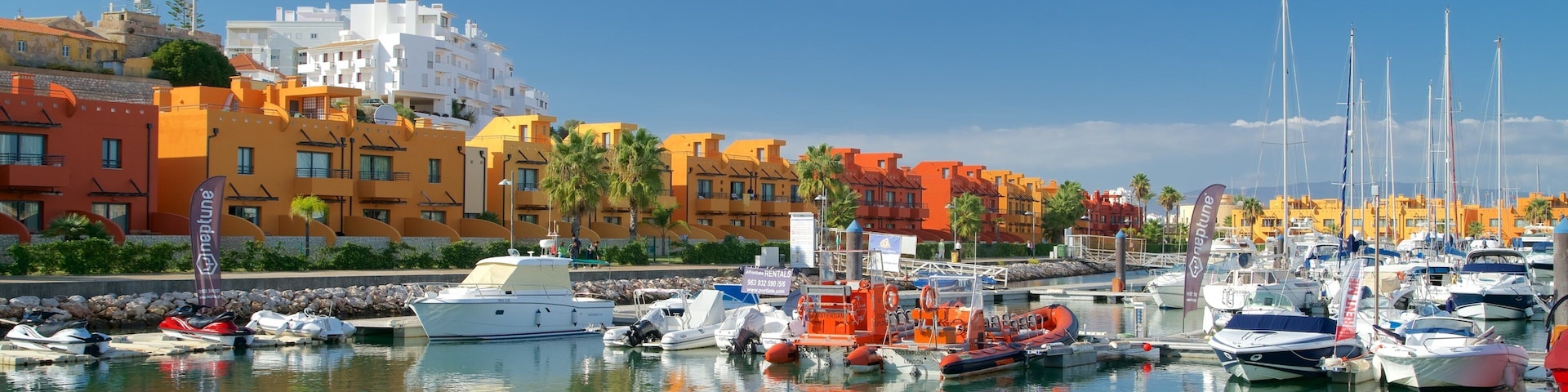 Portimao Marina bevat een baai of haven