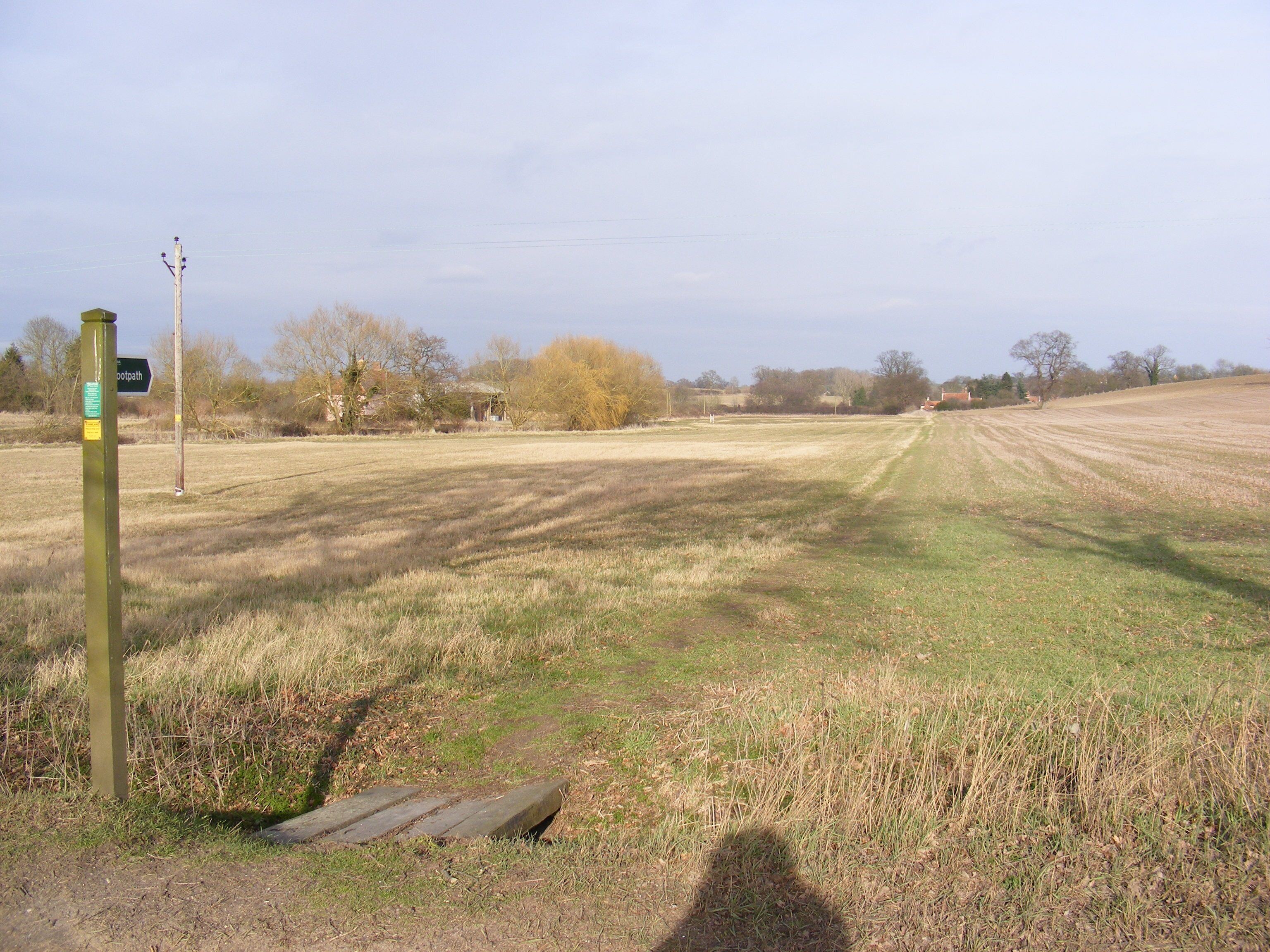 Footpath 14, off The Mounts,Peasenhall Looking towards Valley Farm