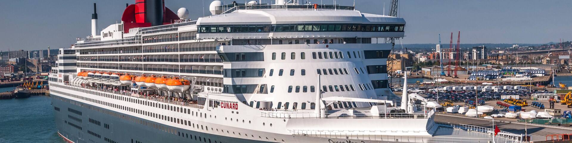 HDEF21 Cunarder Queen Mary 2 berthed at Southampton cruise terminal