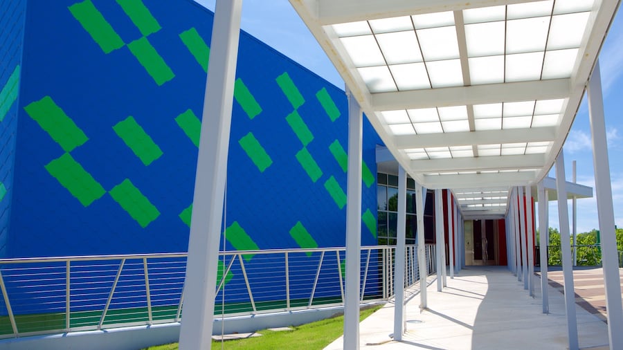 Mississippi Children\'s Museum which includes modern architecture