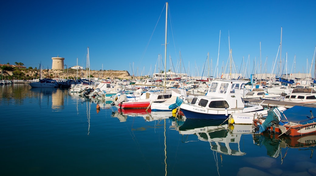 Campello strand som inkluderer marina