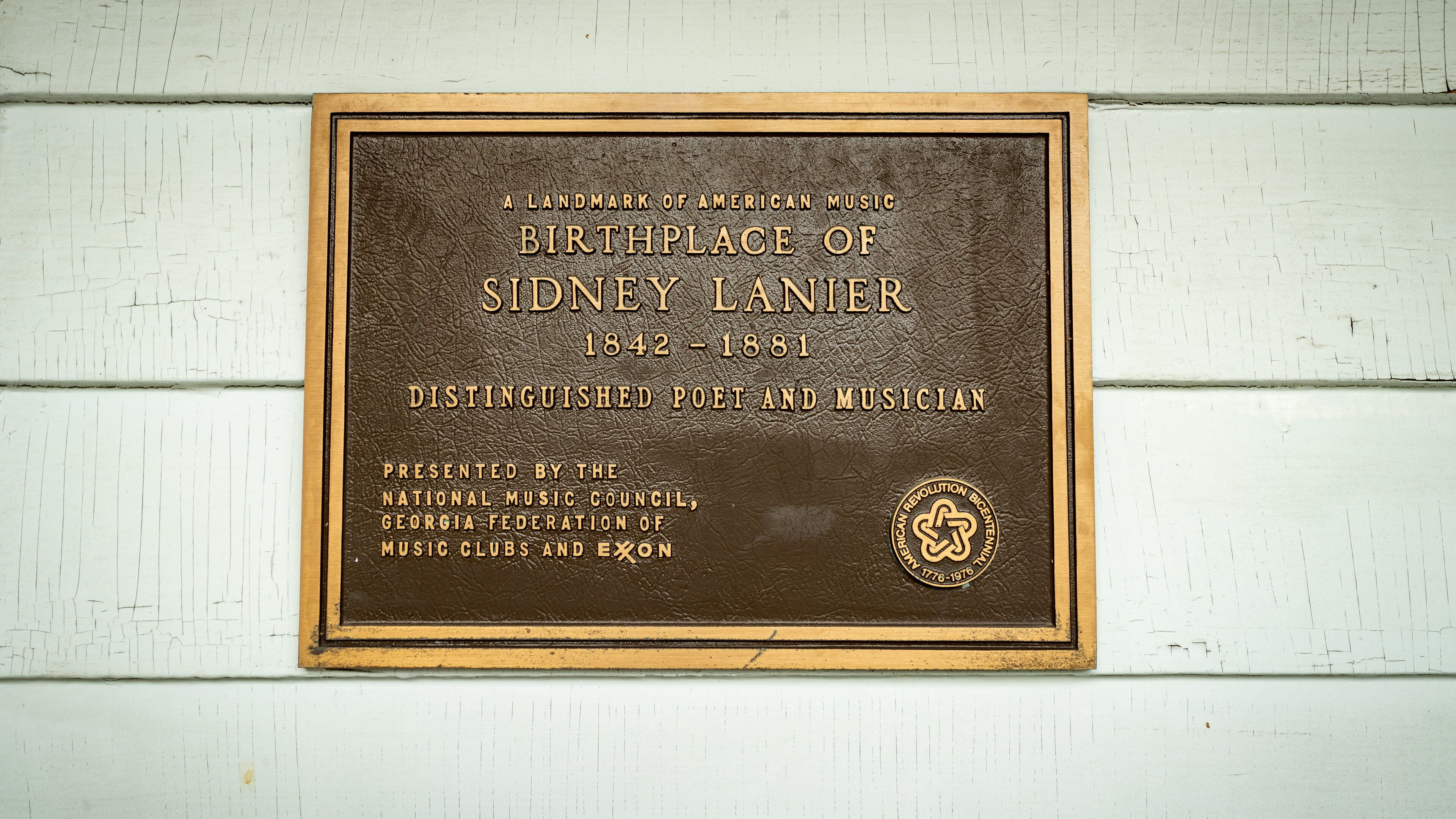 Sidney Lanier Cottage which includes signage