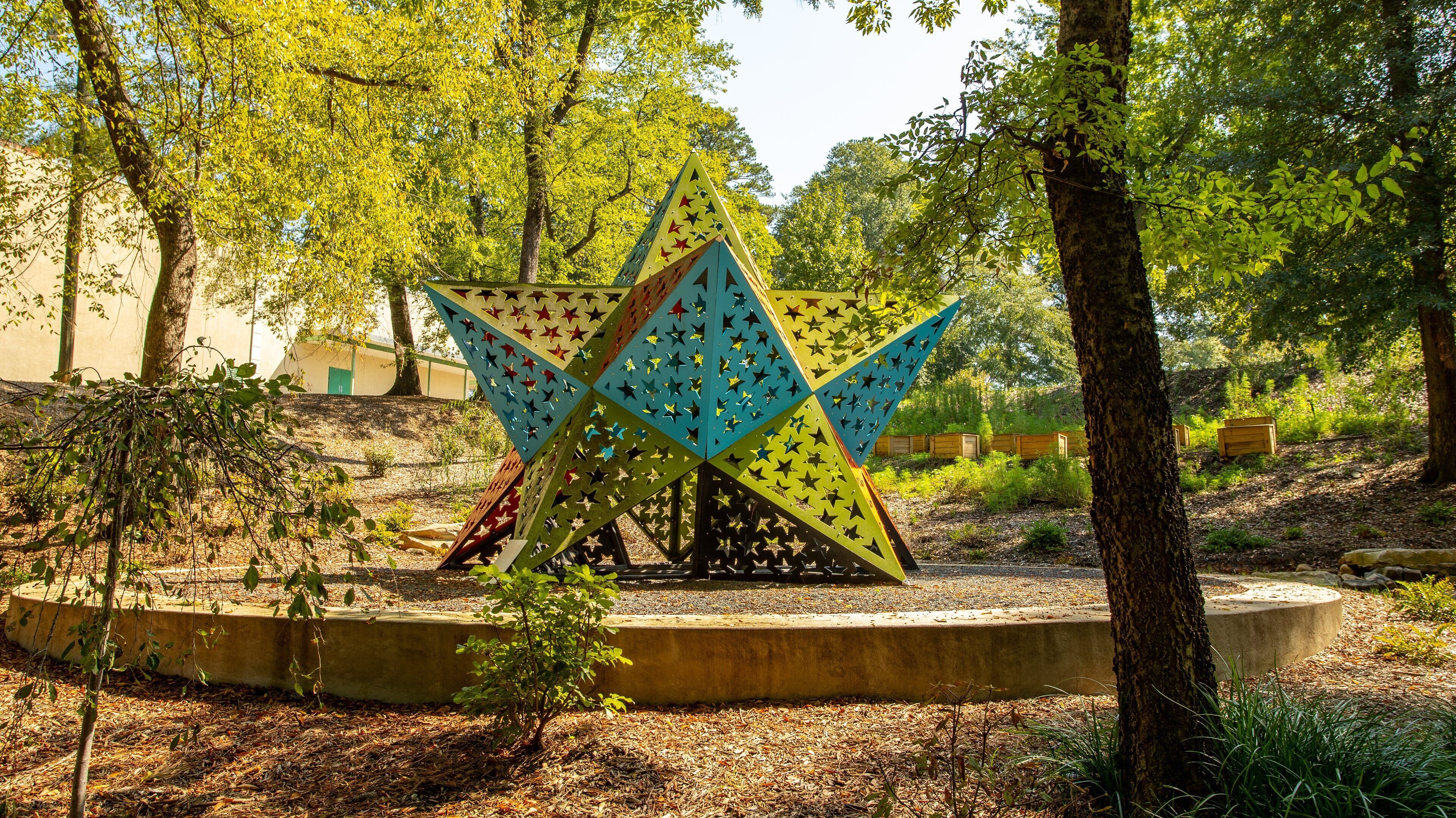 Museum of Arts and Sciences showing outdoor art