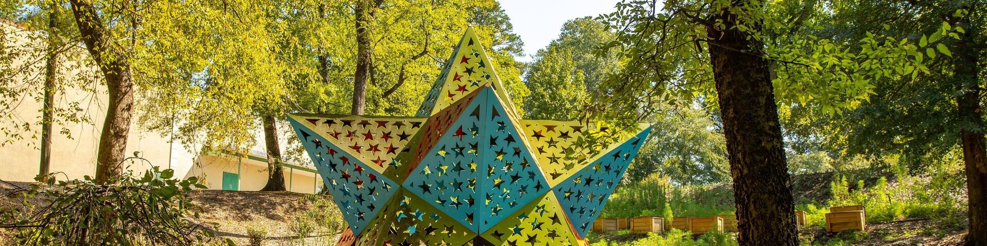 Museum of Arts and Sciences showing outdoor art