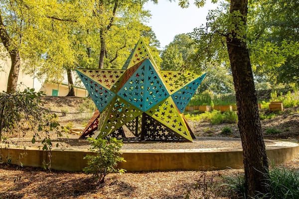 Museum of Arts and Sciences showing outdoor art