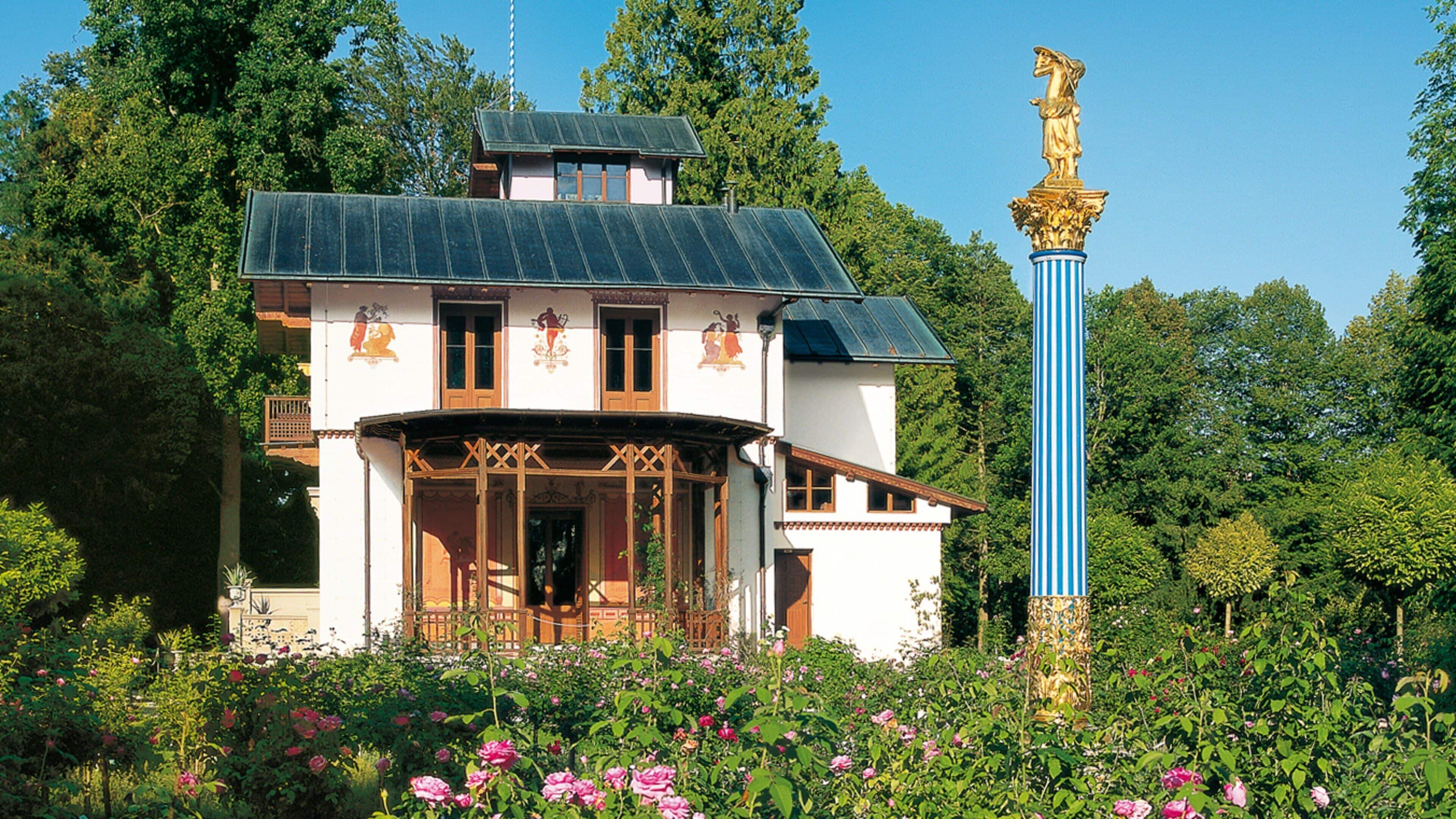 Rose Island featuring wildflowers and a house