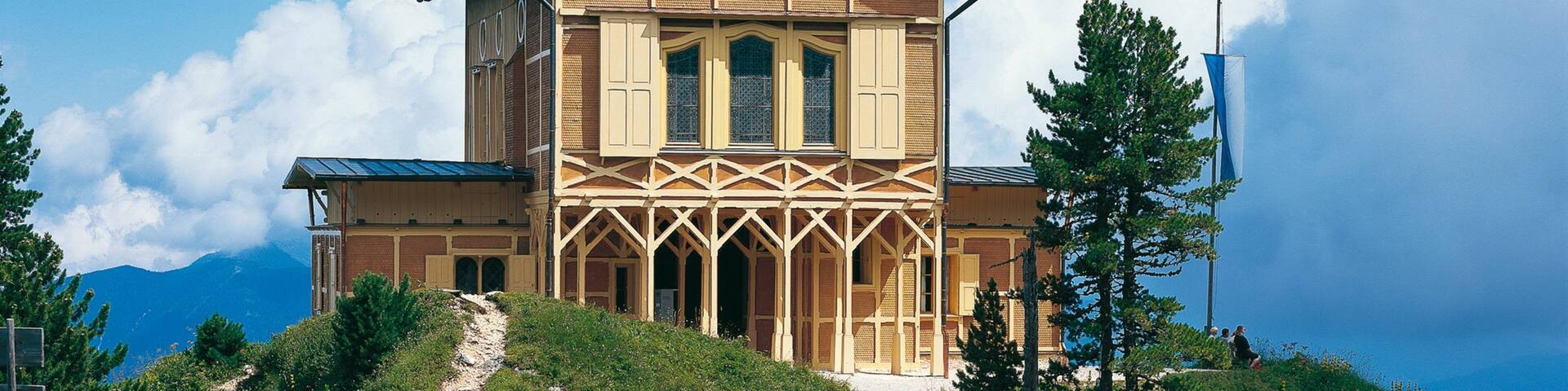 King\'s House on Schachen showing a house