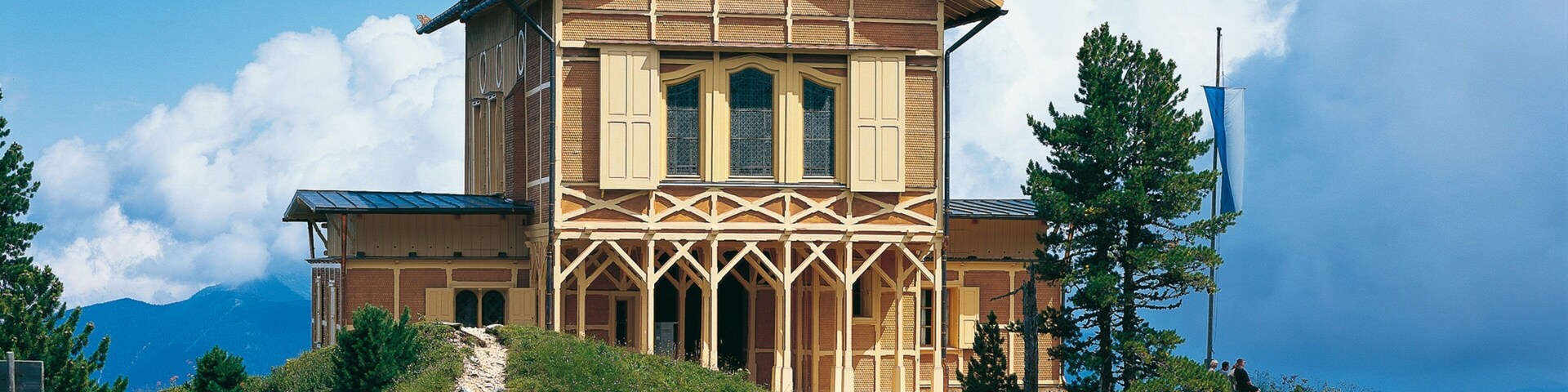 King\'s House on Schachen showing a house