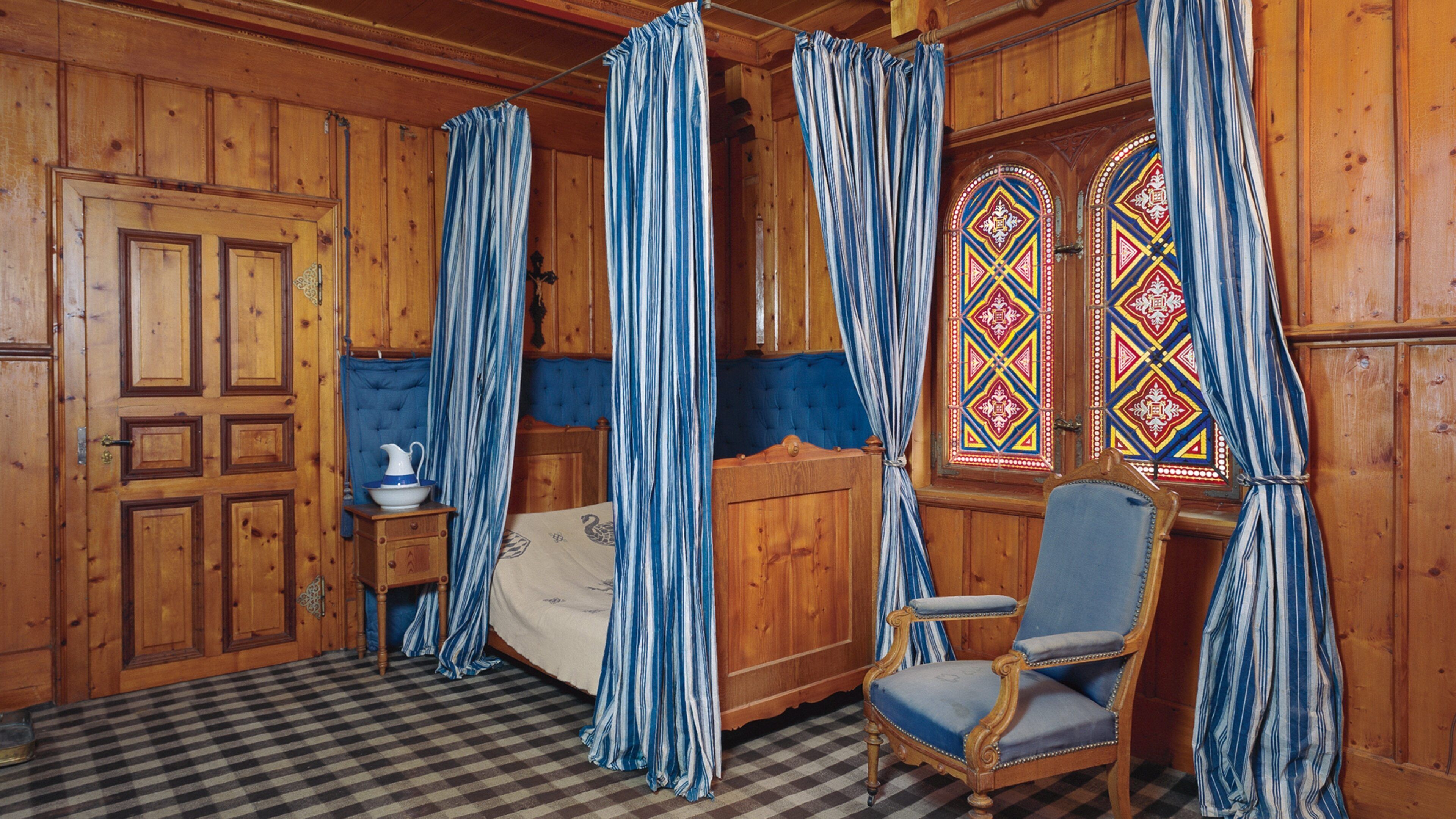 King\'s House on Schachen showing heritage elements, a house and interior views