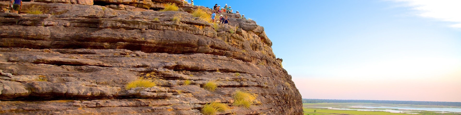 Ubirr que incluye un atardecer