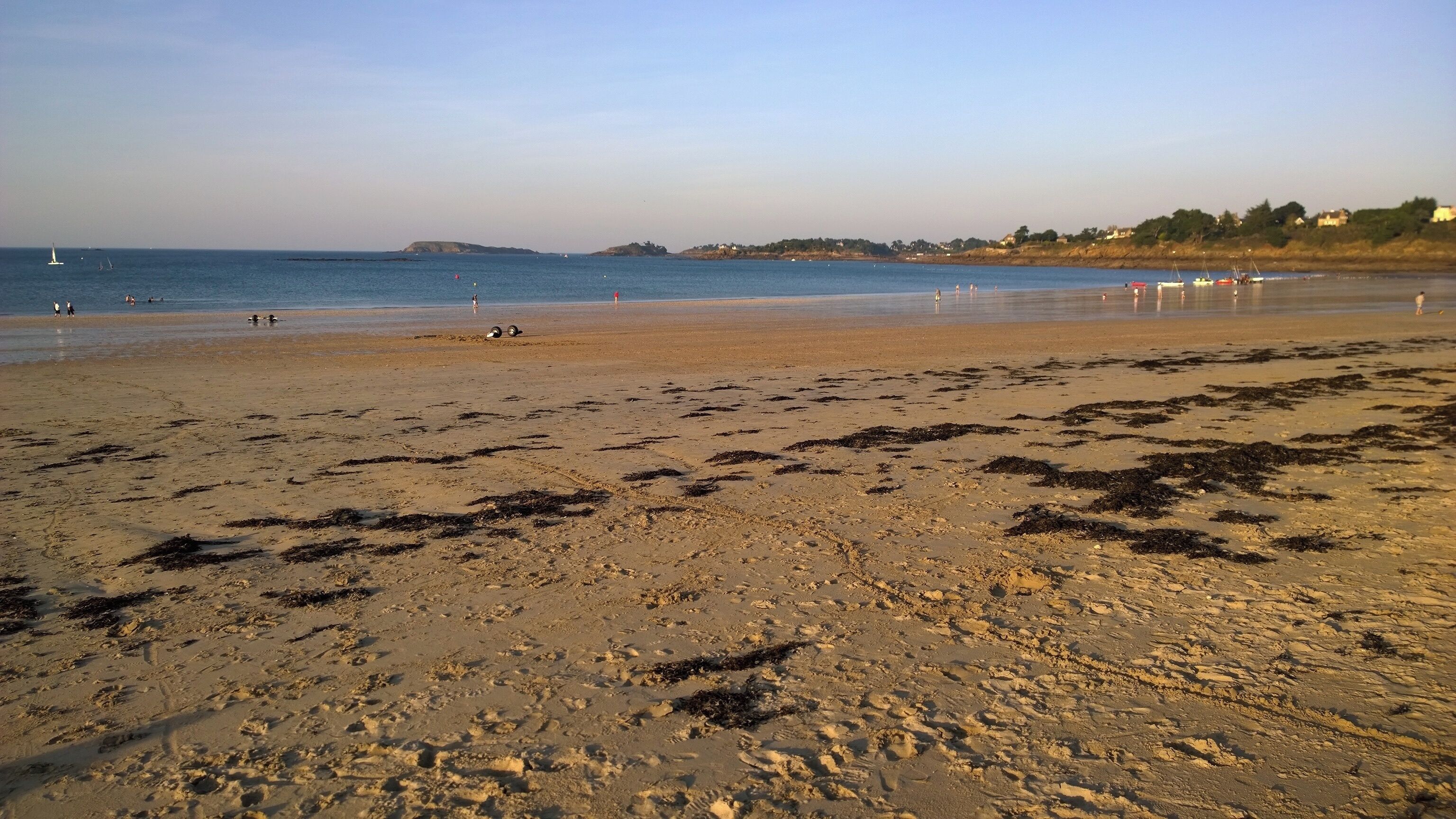 Avenue des Pins, 22770 Lancieux, France