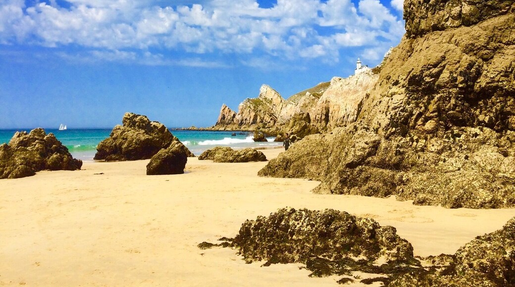 The caves are only exposed for a short time at high tide - keep an eye on the rising water.