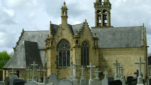 Eglise Saint-Monna, vue arrière.JPG