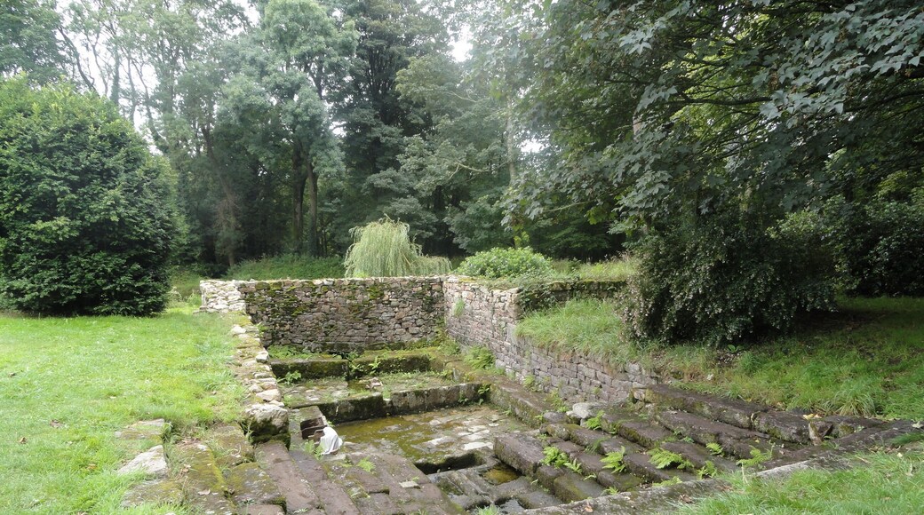 Le lavoir du château de Kergroades
