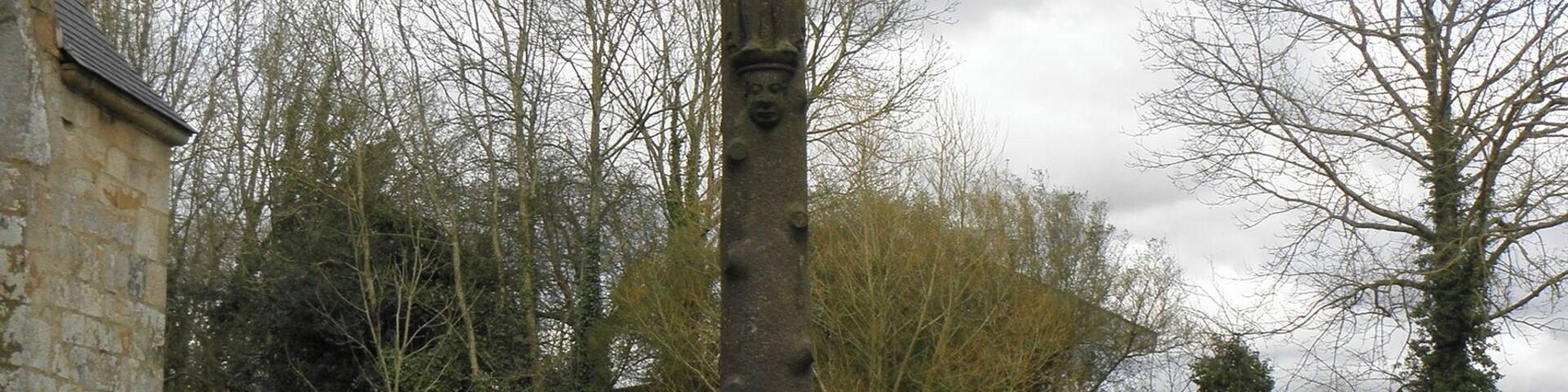 Calvaire de la chapelle Notre-Dame de Trévarn sise en Saint-Urbain (29).
