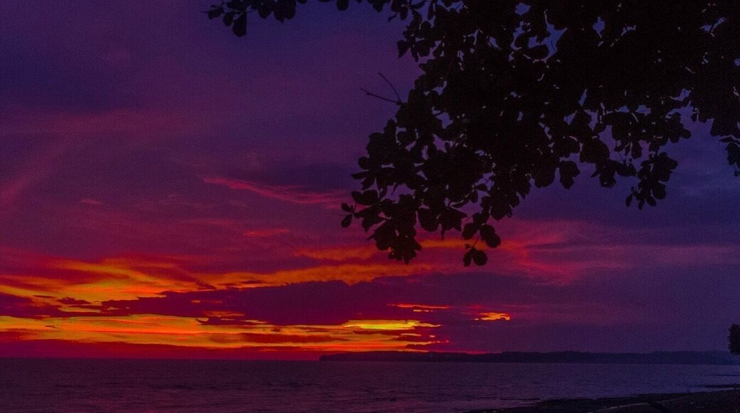 I always seem to miss the optimum time to capture sunsets and rises when traveling. Although, I like to think I managed to be in the right place at the right time with this one!