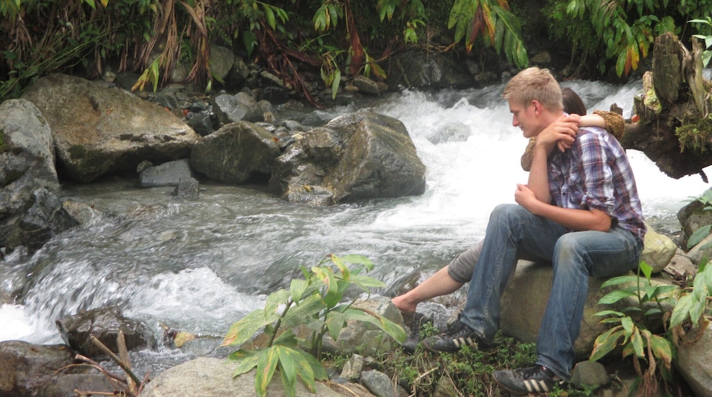 Timond and Inga together in love on the flow river border