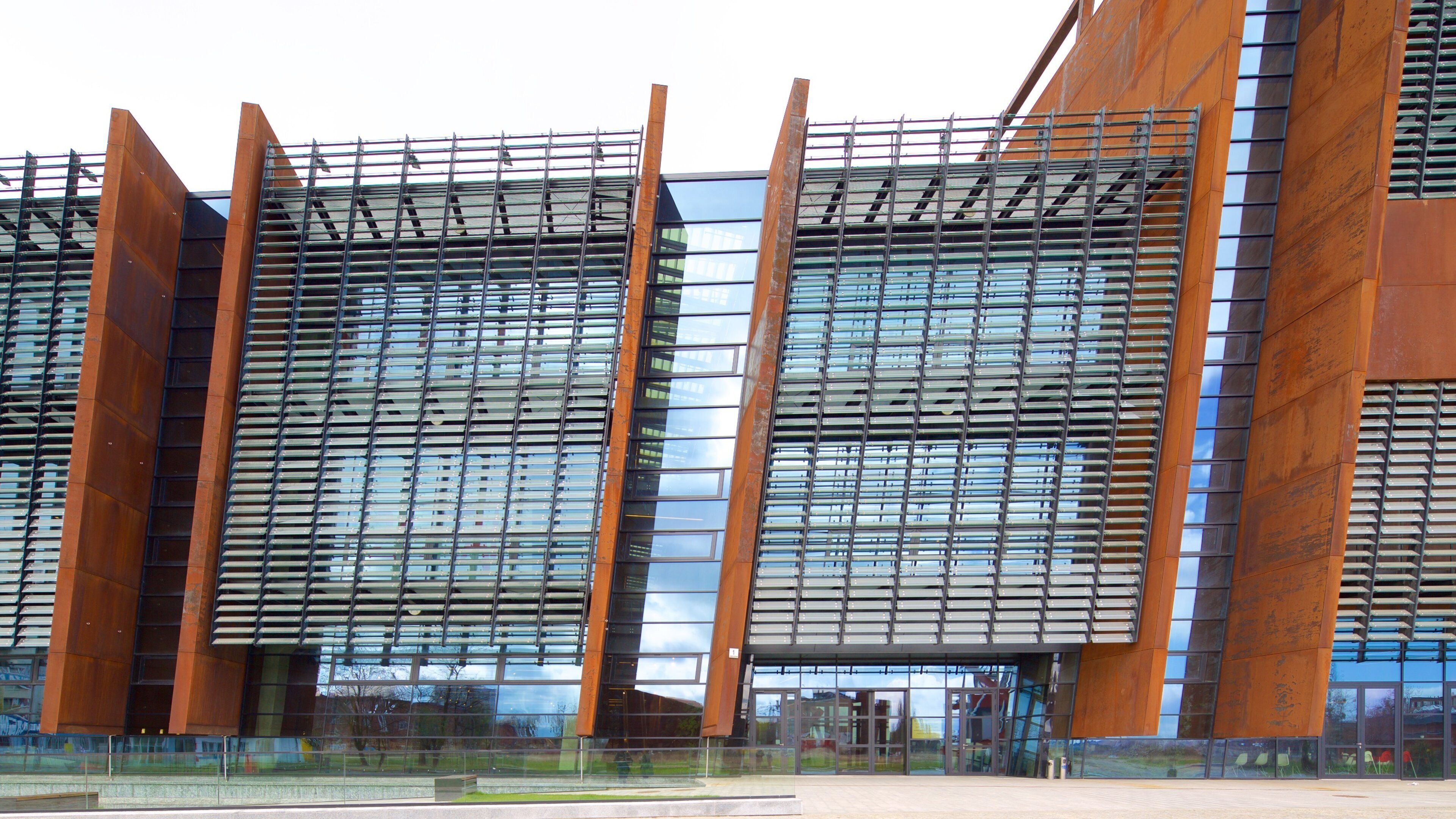 Solidarity Museum ซึ่งรวมถึง สถาปัตยกรรมสมัยใหม่