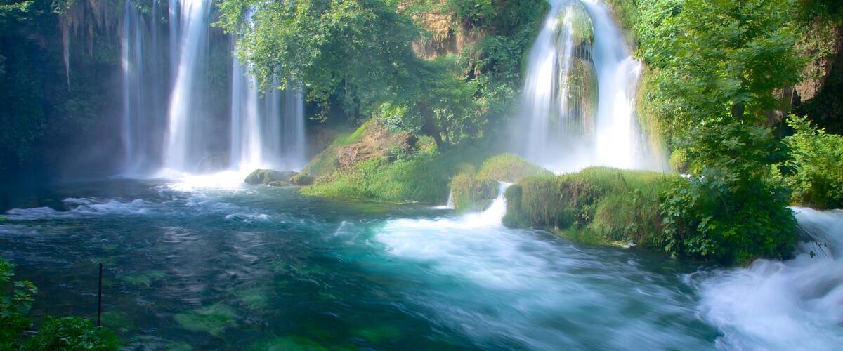 อันตัลยา แสดง น้ำตก