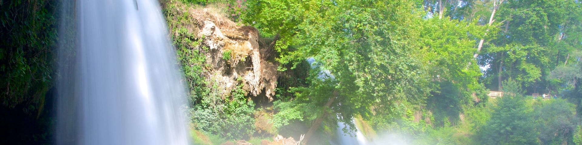 Antalya welches beinhaltet Wasserfall, Landschaften und Wälder