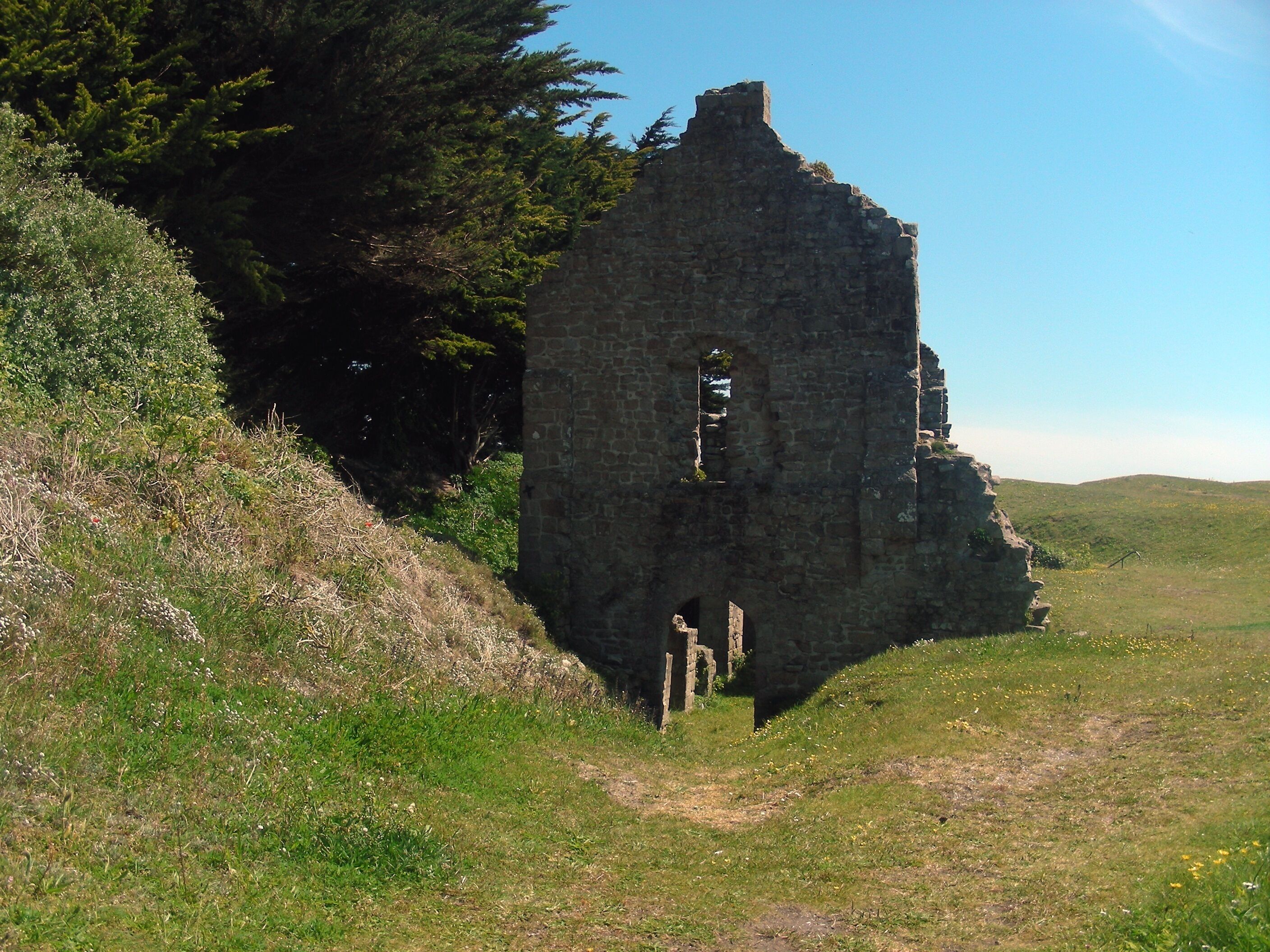 This building is classé au titre des Monuments Historiques. It is indexed in the Base Mérimée, a database of architectural heritage maintained by the French Ministry of Culture, under the reference PA00090010 .