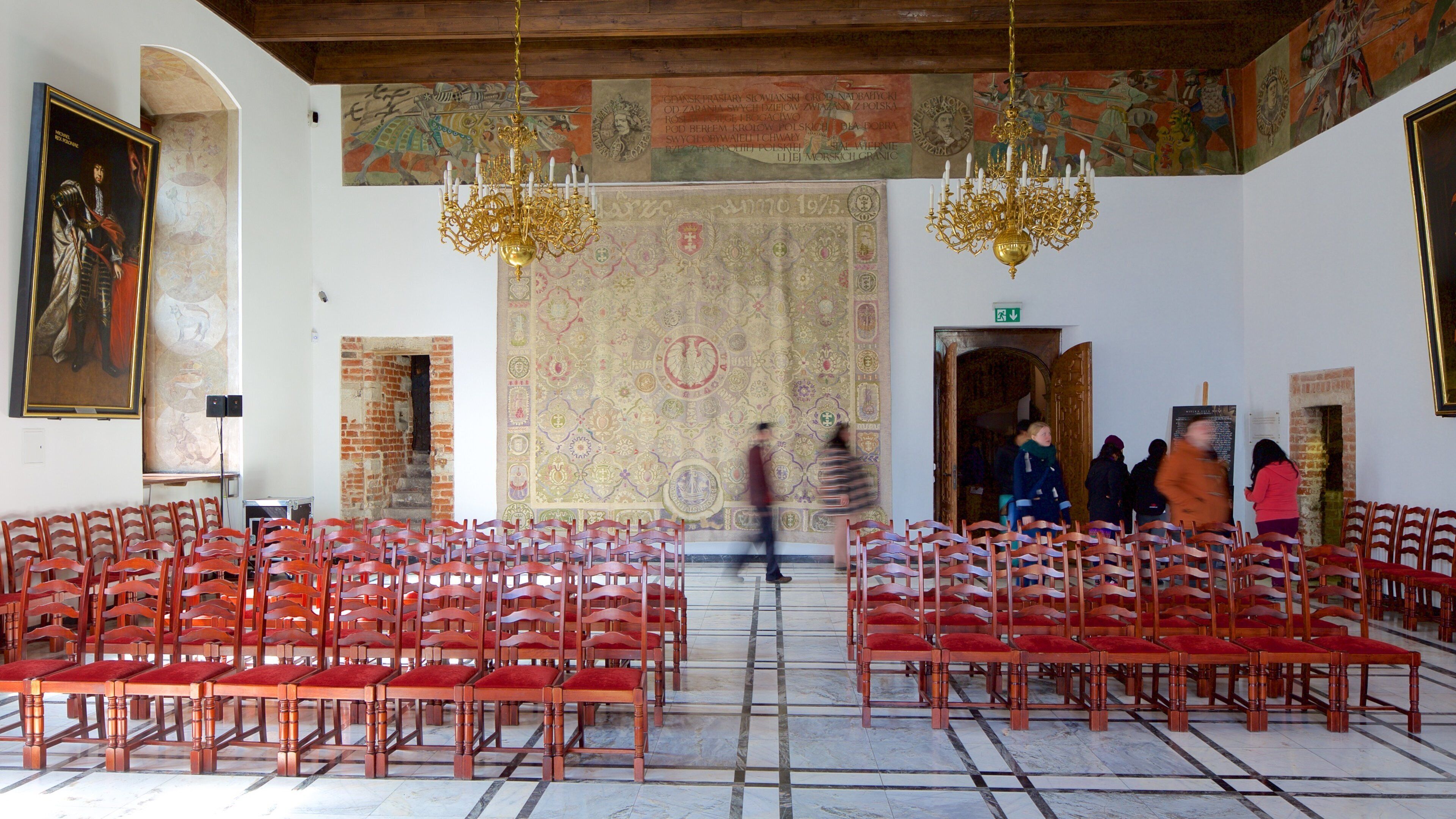 Gdansk Main Town Hall showing interior views