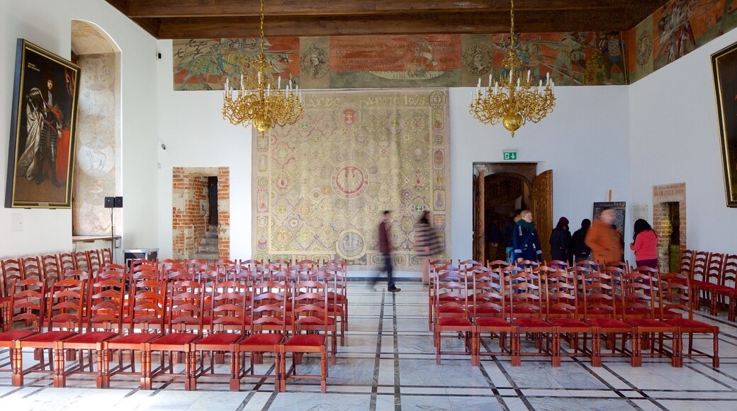 Gdansk Main Town Hall showing interior views